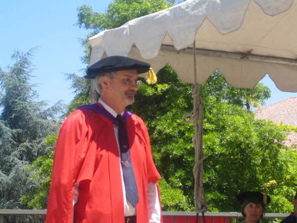 Grad 040.jpg 6/18/2006 5:58:22 PM